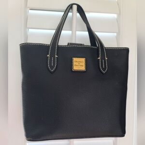 DOONEY AND BOURKE Black leather small hand bag no crossbody strap included